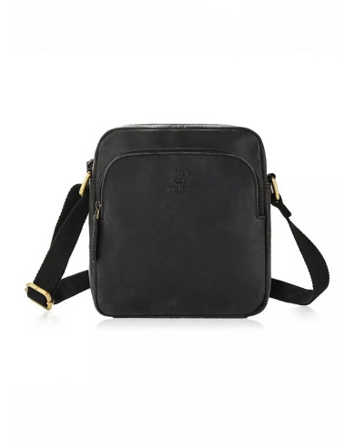 Juoda sendintos odos rankinė per petį