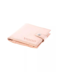 Šviesiai smėlio spalvos vintage stiliaus odinė piniginė su spaustuku